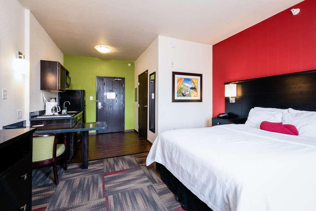 Black Gold Suites Tioga Room photo
